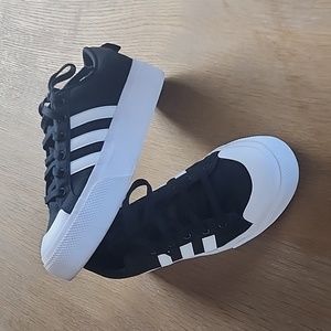 Women's Adidas Bravada 2.0 Platform Sneaker | Size 9